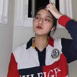 Meet your Posher, Alexis